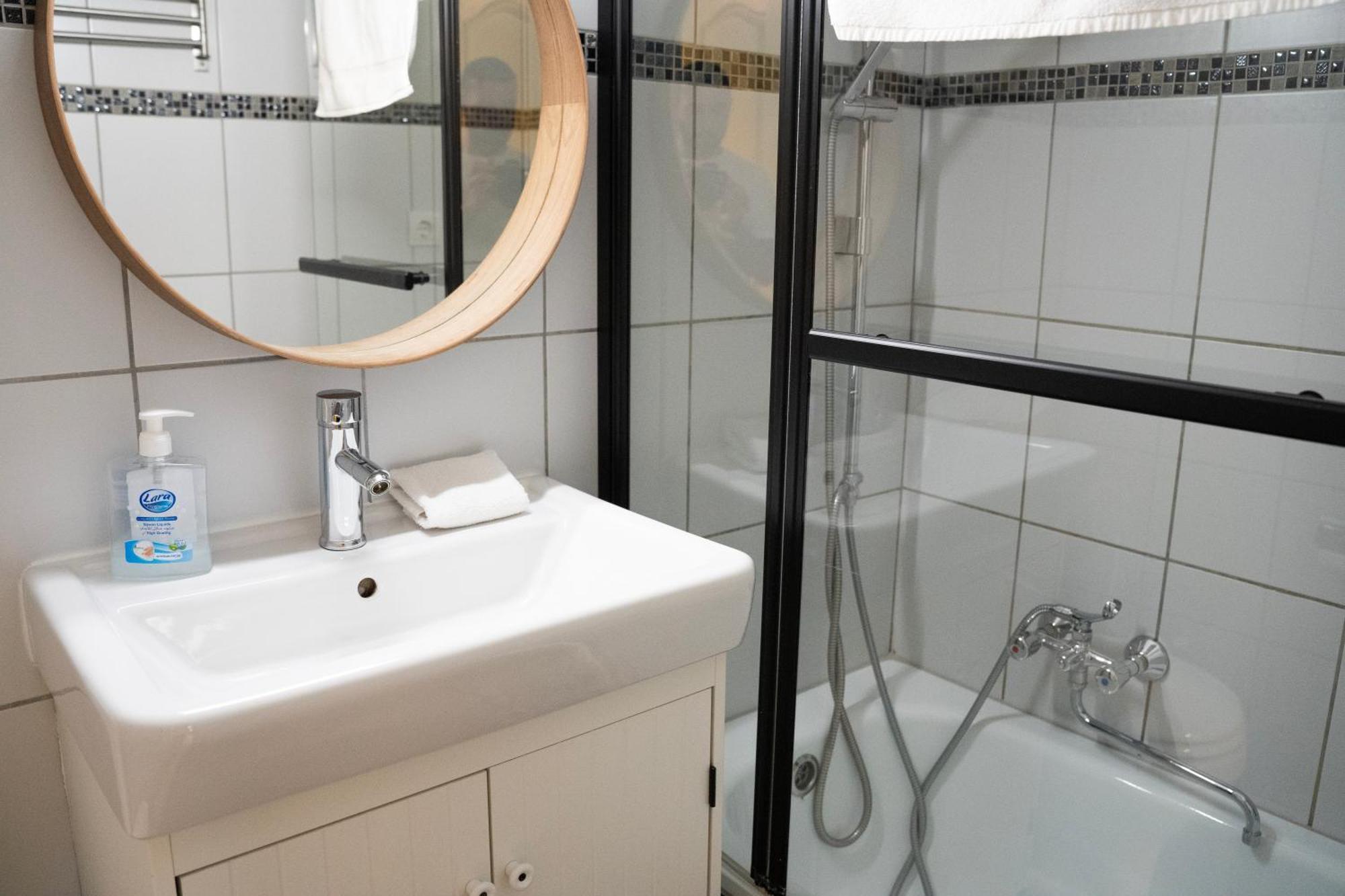 La Bella - Entire Apartment Near Gozsdu Udvar บูดาเปสต์ ภายนอก รูปภาพ